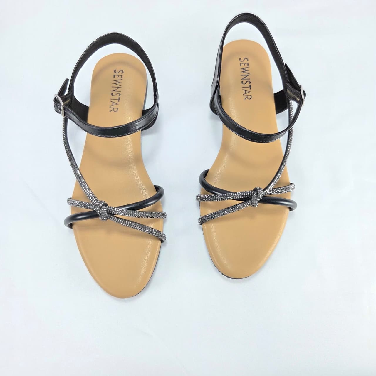 Black Crystal Knot Flat